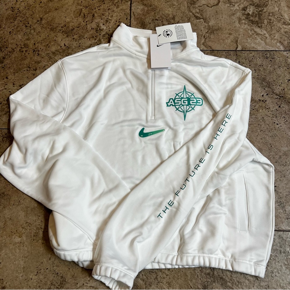 Women’s Nike mob all star game pullover New with tags $80 retail L,XL,2XL